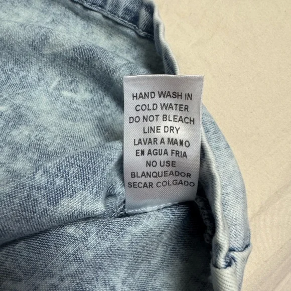 Entro Denim Belted Dress Size Small. Pockets are braided lined. - Picture 5 of 6